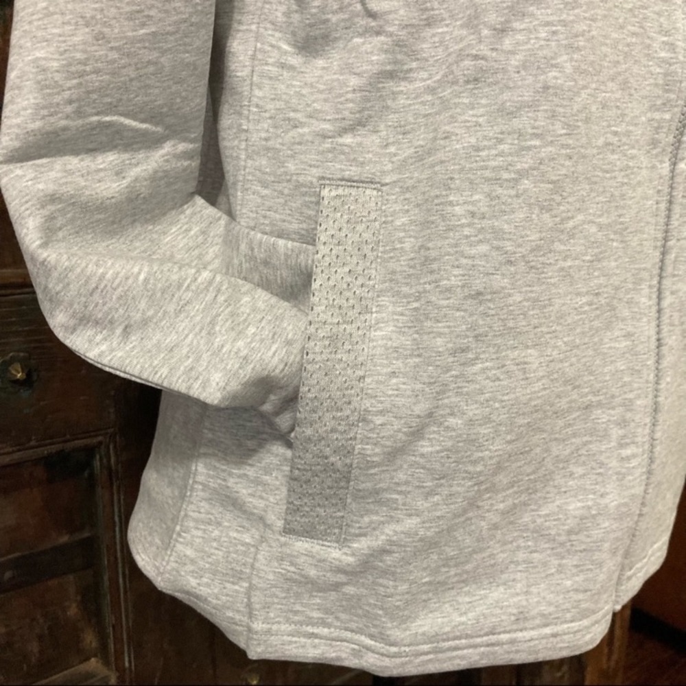 Women’s Puma Zip Up Hoodie Athletic Wear Grey Sweatshirt Medium NWT - Picture 4 of 14